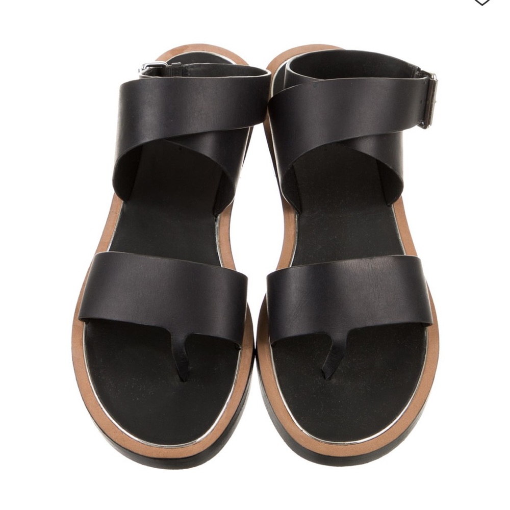 Vince Crossover Leather Sandal in Black
